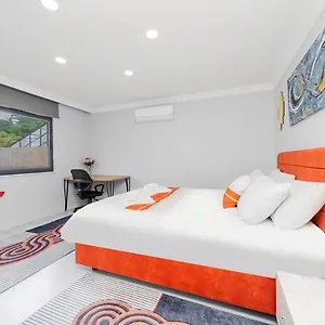 Вилла Orange House Private Garden Terrace Hot Tub Mountain Views Konyaalti